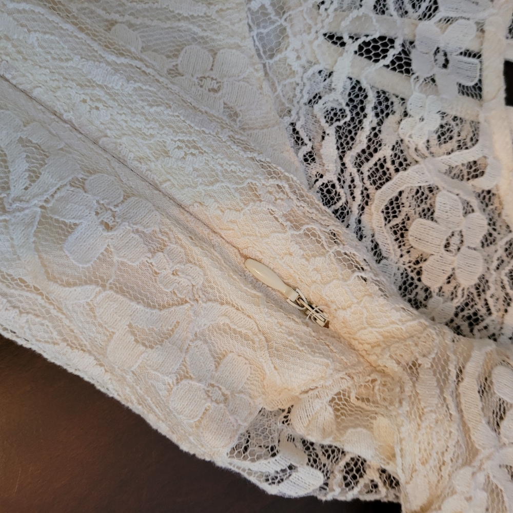 Hollister Cream Lace Overlay Dress – NWT, Size Small - Picture 6 of 7